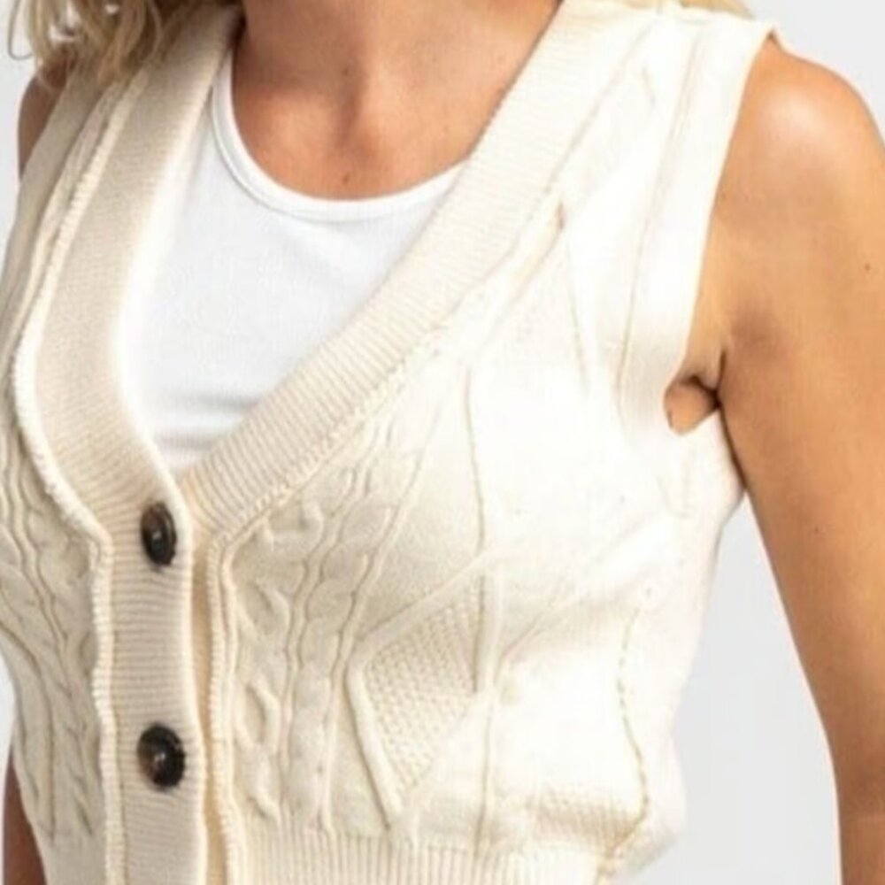 FREE PEOPLE - "DENSON" CABLE KNIT VEST